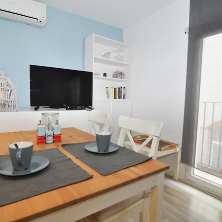 Acogedor En El Centro De L'escala Con Terraza Privada - Hisp-7-28 Apartament Torroella de Montgrí
