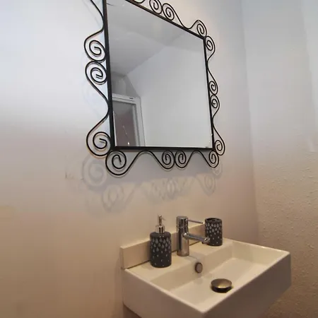 Acogedor En El Centro De L'escala Con Terraza Privada - Hisp-7-28 Torroella de Montgrí