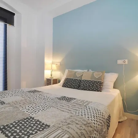 Acogedor En El Centro De L'escala Con Terraza Privada - Hisp-7-28