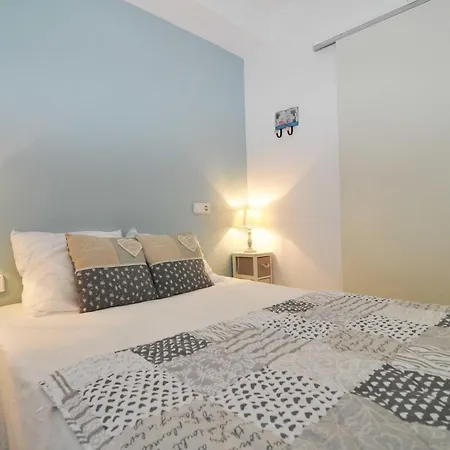 Acogedor En El Centro De L'escala Con Terraza Privada - Hisp-7-28 Apartament Torroella de Montgrí