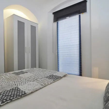 Acogedor En El Centro De L'escala Con Terraza Privada - Hisp-7-28 Torroella de Montgrí
