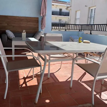 Acogedor En El Centro De L'escala Con Terraza Privada - Hisp-7-28 * Torroella de Montgrí